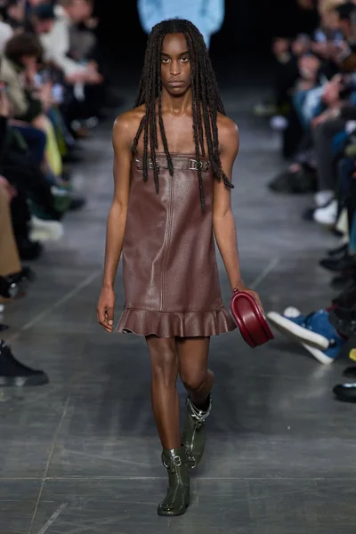 Look 43